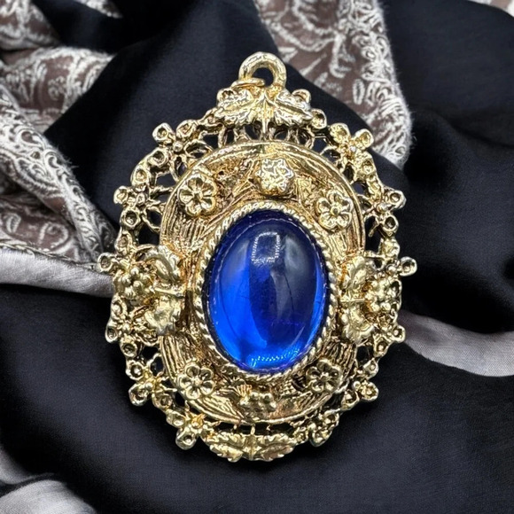 Jewelry - Ornate Blue Sapphire Colored Brooch with Bale